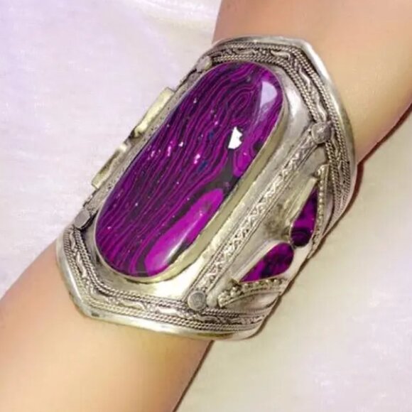 single Silver Kuchi Big Purple Stone Vintage Tribal Cuff, Boho Cuff Bracelet - Picture 8 of 8